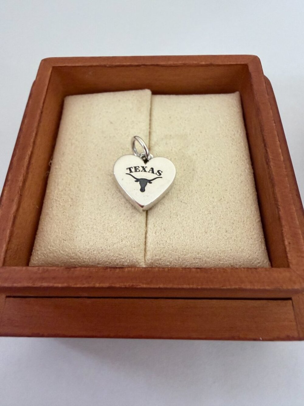 James Avery The University of Texas Classic Heart Charm - Picture 3 of 5